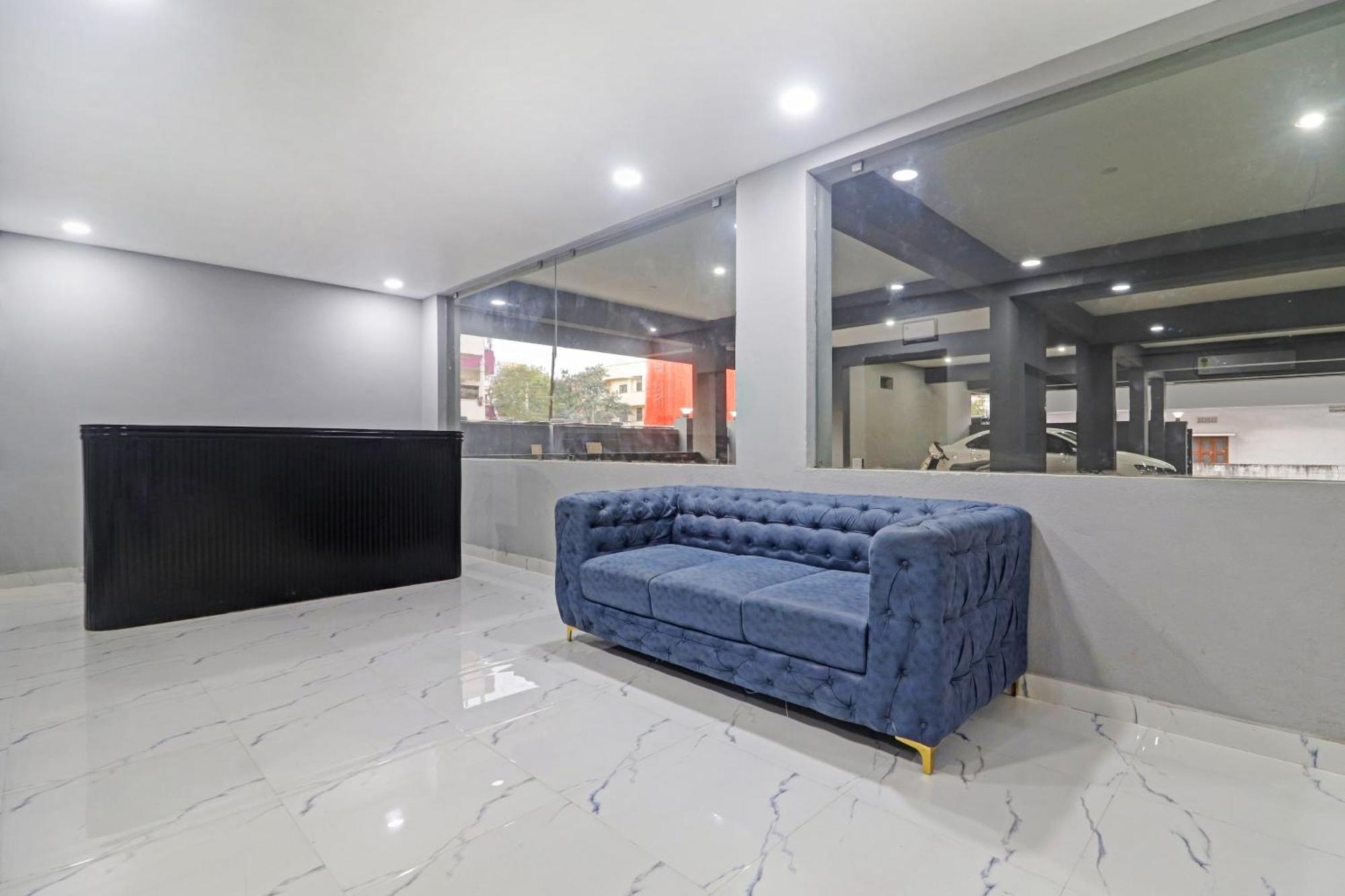Townhouse Che Sigma Hotel Hyderabad Exterior photo